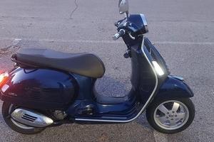 Vespa 300 GTS