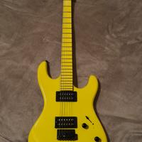 chitarra elettrica con mini amplificatore