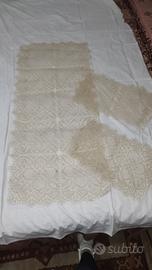 runner e centrini realizzati a mano