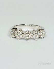 Anello oro 18 kt 5 brillanti ct. 2 cert. GIA  (P)