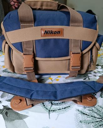 Nikon Tracolla Videocamera 