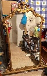 Specchio antico d'arredamento