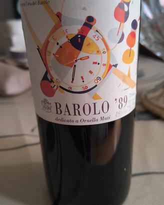 vino Barolo con firma