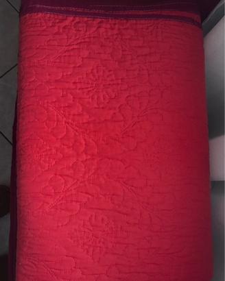 Copriletto matrimoniale rosso-bordeaux