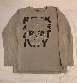 160 - Maglie, felpe, pantaloni, camicie.