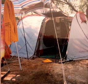 Tenda da campeggio e attrezzature