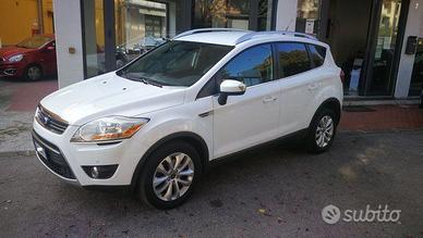 Ford Kuga 2.0D 163 cv AWD Powershift Titanium