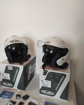 coppia caschi jet moto HJC con interfono.