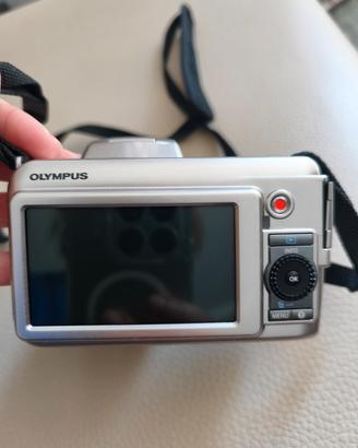 OLYMPUS SP-800UZ