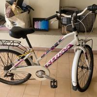 bicicletta  bambina/ adolescente