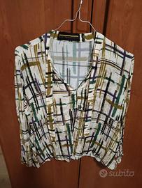 Blusa stampa astratta multicolore con chiusura al