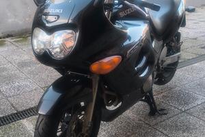 Suzuki GSX 750 F