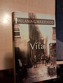 Melania Mazzucco - Vita 