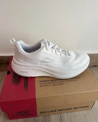 Skechers go Run n 38