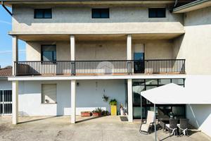 CASA DI CORTE A DELLO