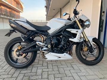 Triumph Street Triple - 2010