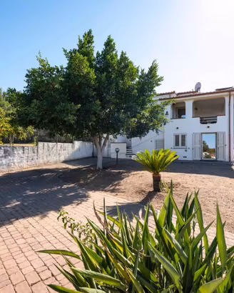 Villa indipendente a La Caletta con vista mare e a