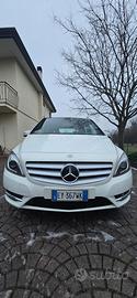 Mercedes B