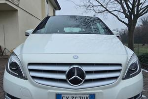 Mercedes B