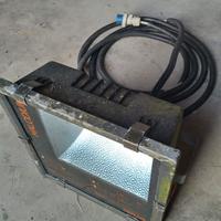 Faro professionale OSRAM Halodium 250W IP66