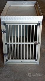 Kennel in alluminio per cani usato