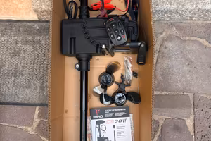motore elettrico RHINO CR30VF telecomandato