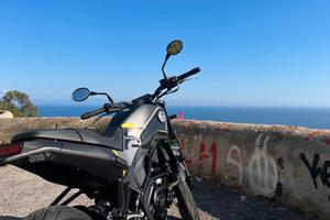 Leoncino Scrambler 250