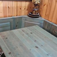 tavolo  e cassapanca 