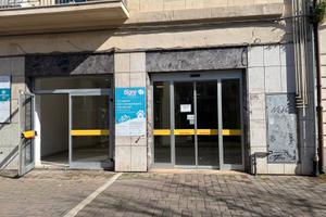 Viale d'Annunzio ampio locale ex supermercato