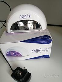 Fornetto per unghie Nailstar Professional. 