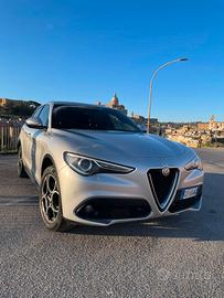 Alfa Romeo Stelvio lusso 2.2 - 210cv