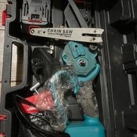 Motosega a batteria da riparare