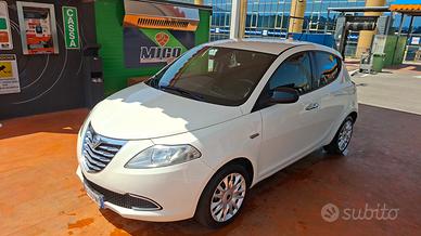 Lancia Ypsilon 1.2 69 CV 5 porte Elefantino
