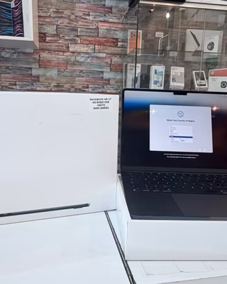 MACBOOK AIR 13.6" 2024 M3 8GB/512GB CON GARANZIA