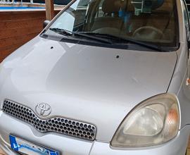 TOYOTA Yaris - 2002