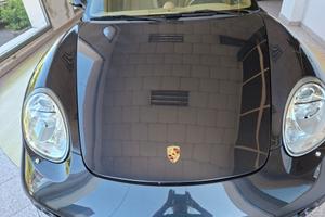 Porsche Cayman 2.7