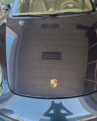 Porsche Cayman 2.7