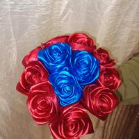 mazzo di rose di raso