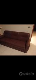 divano letto marrone 