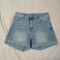 Jeans donna corti con risvoltino