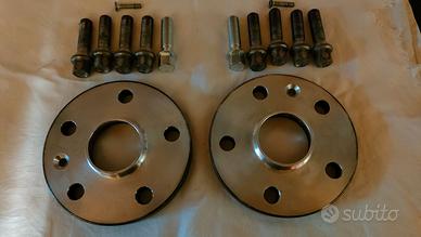 Coppia distanziali VW Golf 7 e bulloni antifurto