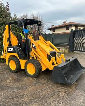 P161 Terna 35 q JCB 1CX