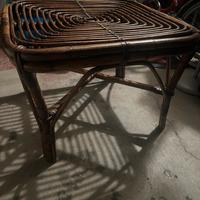 Tavolino in bambu’ e rattan
