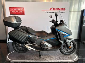 Honda Integra 750 SPORT