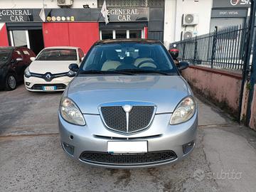 Lancia Ypsilon 1.3 MJT 90 CV Oro Plus