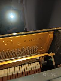 pianoforte Yamaha verticale 