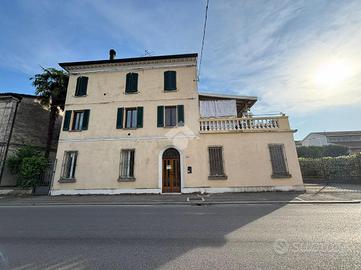 2 LOCALI A ALFONSINE