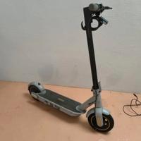 Monopattino Elettrico Ninebot g30 LE