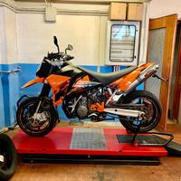 KTM 950 SUPERMOTO