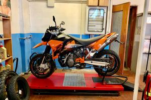 KTM 950 SUPERMOTO